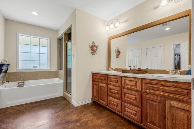 2657 CR 2724, Mineola, TX 75773