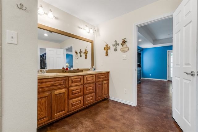 2657 CR 2724, Mineola, TX 75773