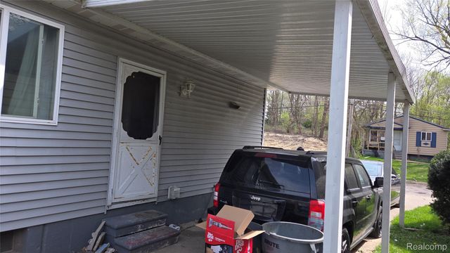 2618 Lester Court, Flint, MI 48503