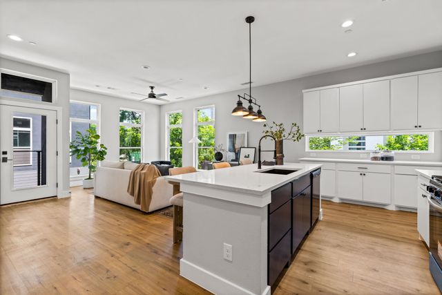 4709 Virginia Avenue 4, Dallas, TX 75204