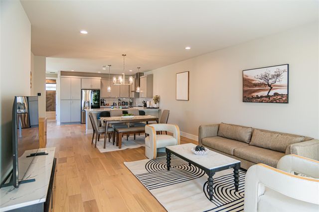 13309 Morris RD 11, Austin, TX 78729