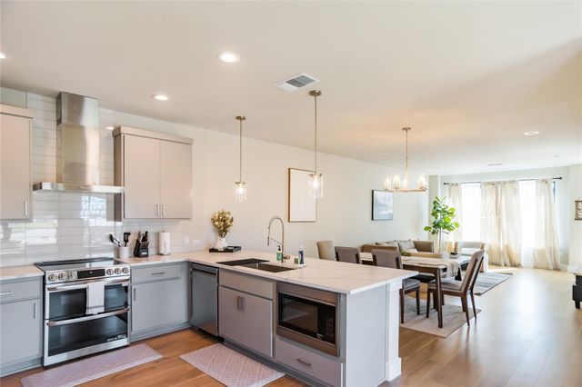 13309 Morris RD 11, Austin, TX 78729