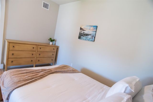 13309 Morris RD 11, Austin, TX 78729