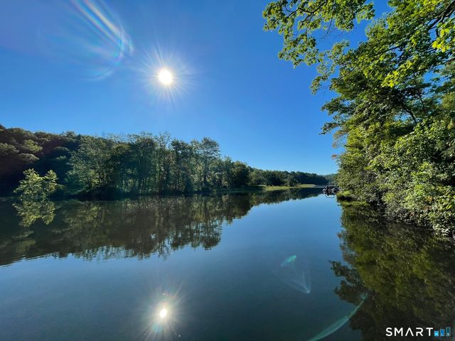 74 Cove Road 17, Haddam, CT 06424