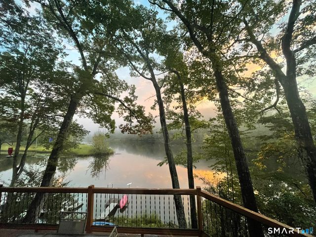 74 Cove Road 17, Haddam, CT 06424