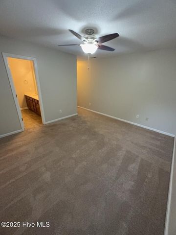 121 Suffolk Circle, Jacksonville, NC 28546