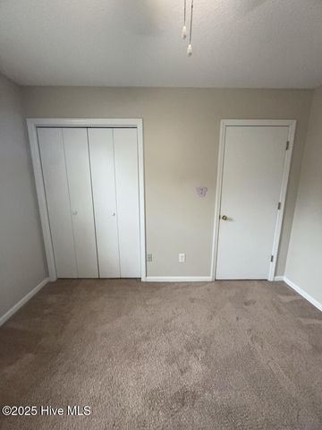 121 Suffolk Circle, Jacksonville, NC 28546