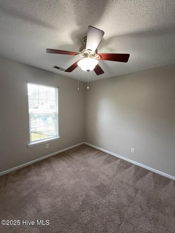 121 Suffolk Circle, Jacksonville, NC 28546