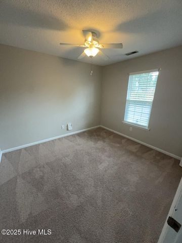 121 Suffolk Circle, Jacksonville, NC 28546