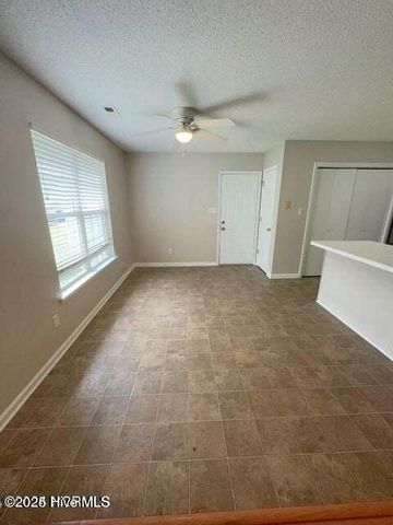 121 Suffolk Circle, Jacksonville, NC 28546