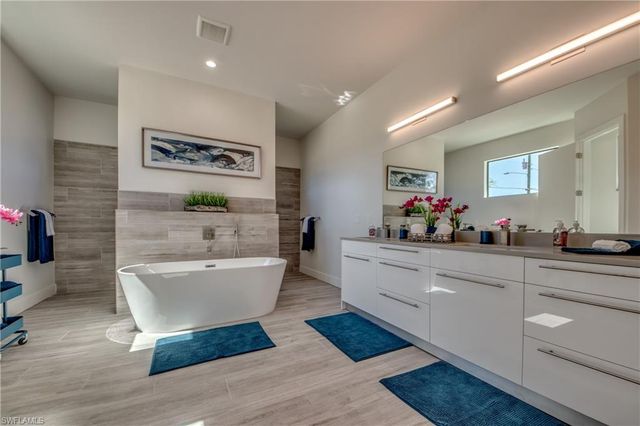 1502 SW 28th ST, Cape Coral, FL 33914