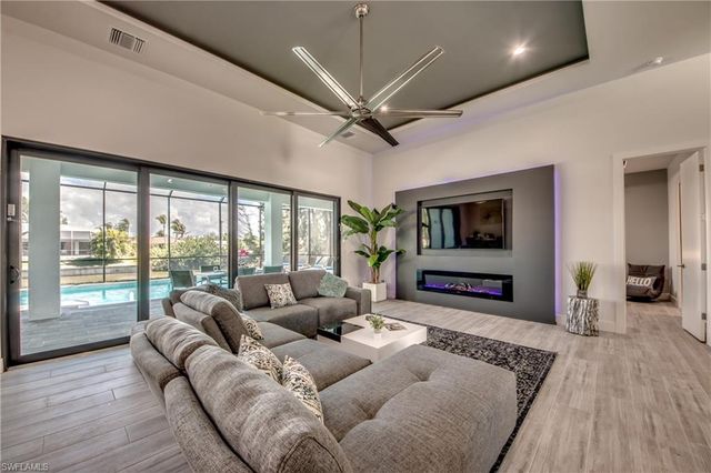 1502 SW 28th ST, Cape Coral, FL 33914