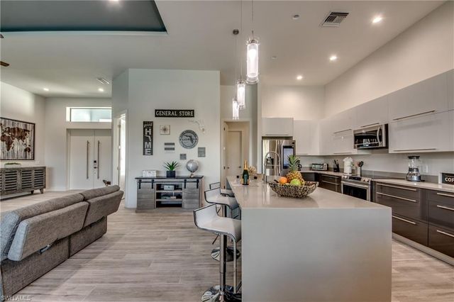 1502 SW 28th ST, Cape Coral, FL 33914