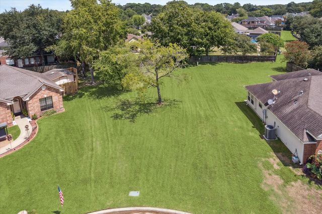 5118 Sleepy Point, Willis, TX 77318