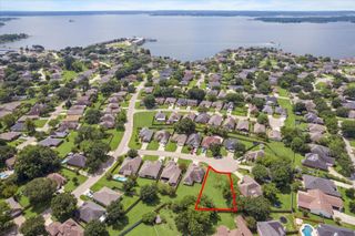 5118 Sleepy Point, Willis, TX 77318