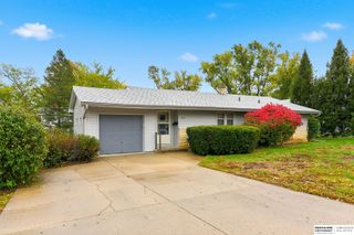 5027 S 82nd Street, Ralston, NE 68127