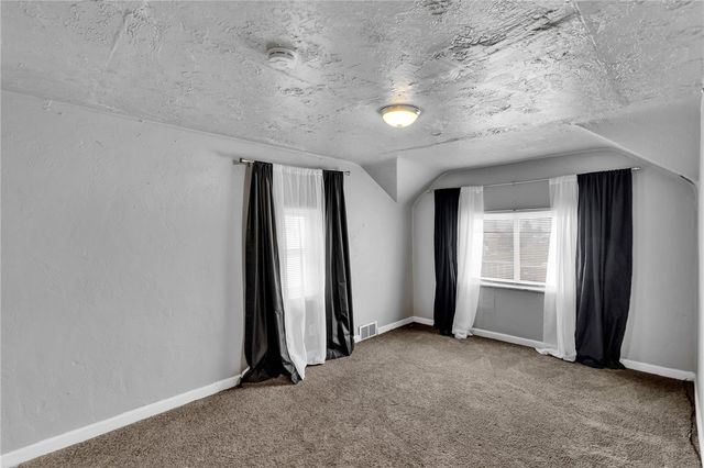 811 Clonmel St, Duquesne, PA 15110