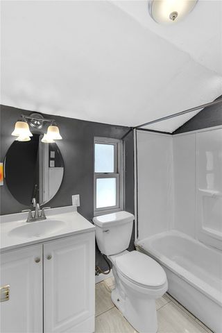 811 Clonmel St, Duquesne, PA 15110