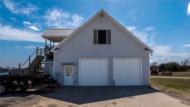 1408 Hackberry Road, Van Alstyne, TX 75495