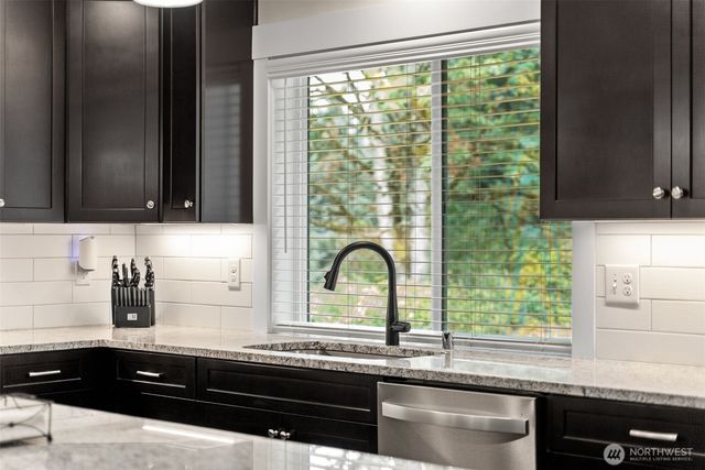 409 Ofarrell Cutoff Road E, Bonney Lake, WA 98391