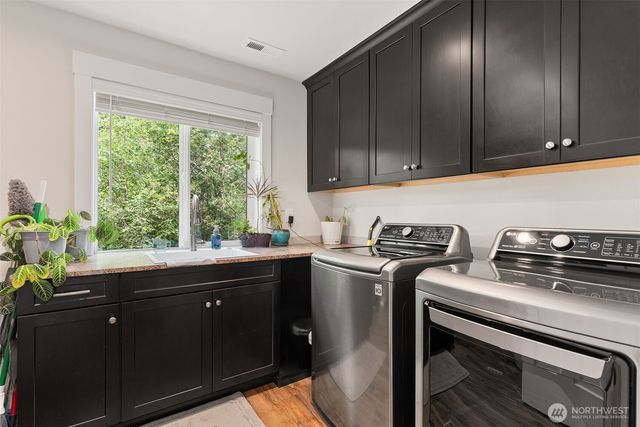 409 Ofarrell Cutoff Road E, Bonney Lake, WA 98391