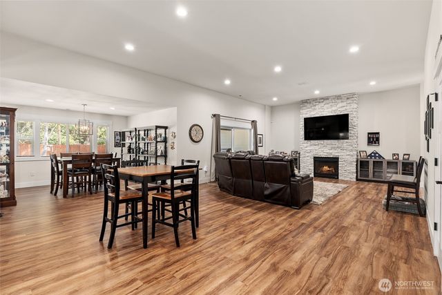 409 Ofarrell Cutoff Road E, Bonney Lake, WA 98391