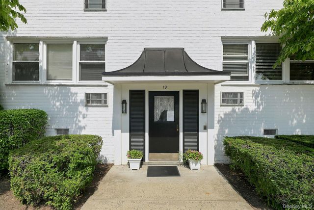 19 Avon Circle D, Rye Brook, NY 10573