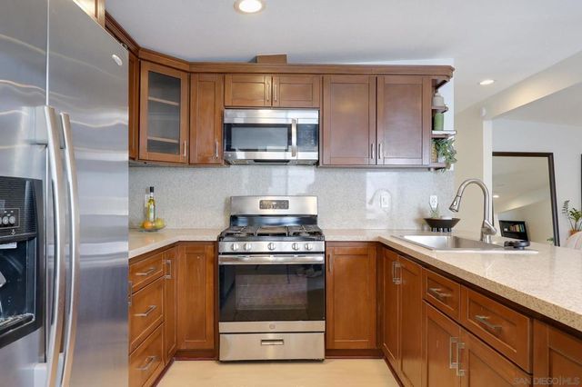 3690 Chanute, San Diego, CA 92154