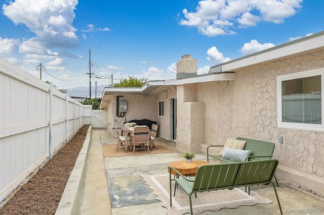 3690 Chanute, San Diego, CA 92154