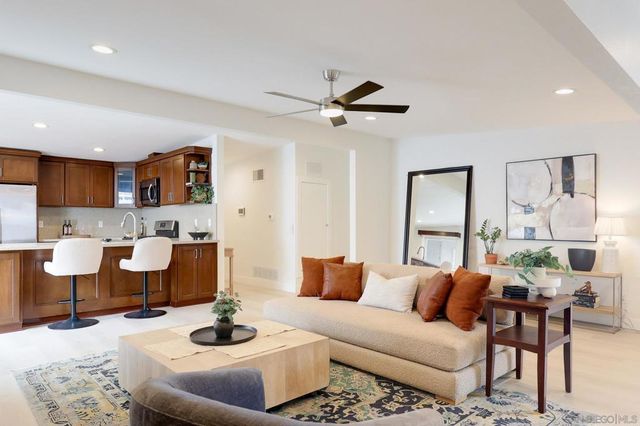 3690 Chanute, San Diego, CA 92154