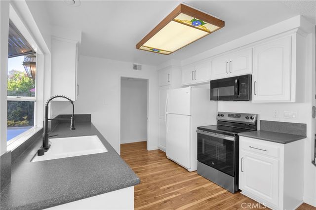14296 Suffolk, Westminster, CA 92683