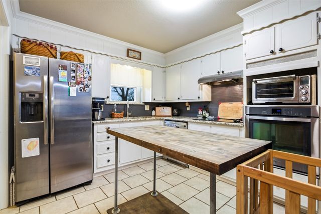 241 County Road 3689, Paradise, TX 76073