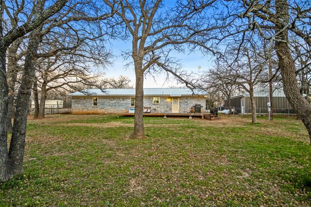 241 County Road 3689, Paradise, TX 76073
