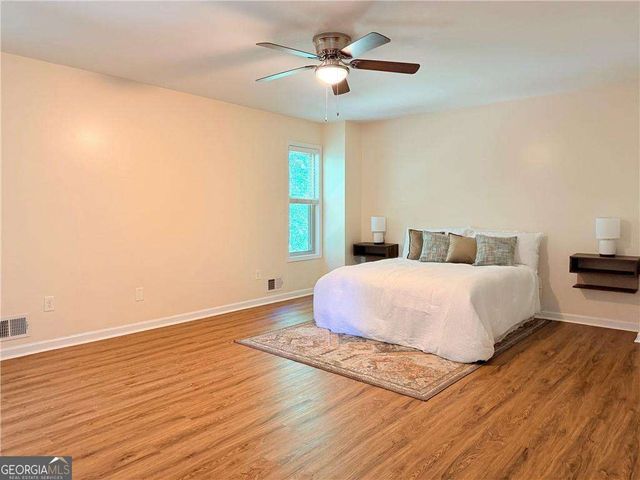 284 Angla Drive SE, Smyrna, GA 30082