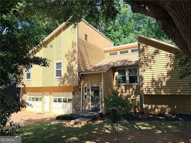 284 Angla Drive SE, Smyrna, GA 30082