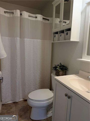 284 Angla Drive SE, Smyrna, GA 30082