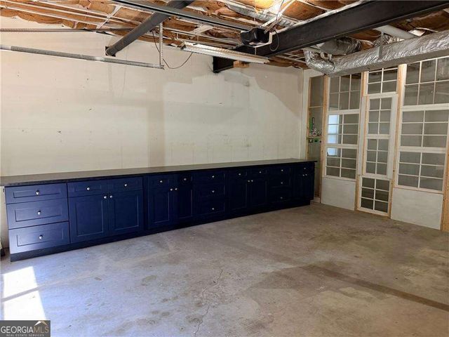 284 Angla Drive SE, Smyrna, GA 30082