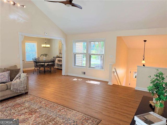 284 Angla Drive SE, Smyrna, GA 30082