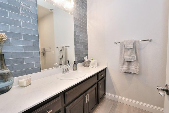 4145 Hydra Cir, Roseville, CA 95747