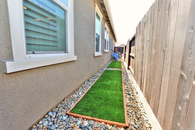 4145 Hydra Cir, Roseville, CA 95747