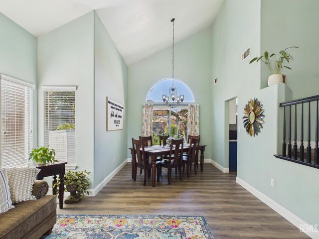12000 Stonington Street, Bakersfield, CA 93312