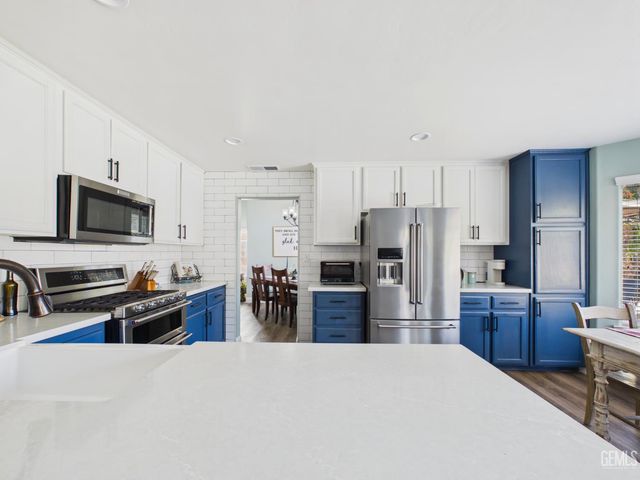 12000 Stonington Street, Bakersfield, CA 93312
