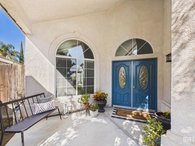 12000 Stonington Street, Bakersfield, CA 93312