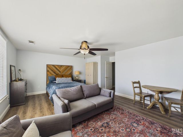 12000 Stonington Street, Bakersfield, CA 93312