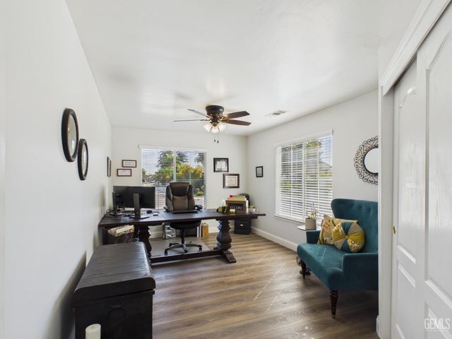 12000 Stonington Street, Bakersfield, CA 93312