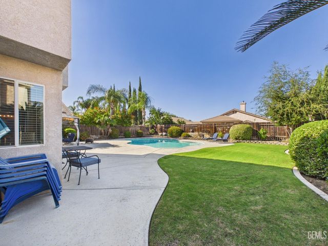 12000 Stonington Street, Bakersfield, CA 93312