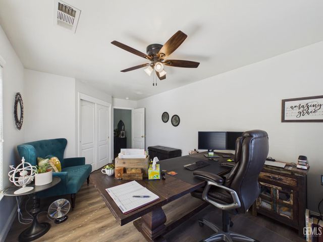 12000 Stonington Street, Bakersfield, CA 93312
