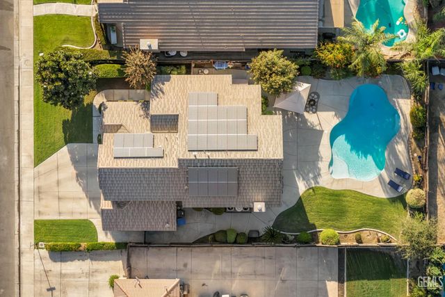 12000 Stonington Street, Bakersfield, CA 93312