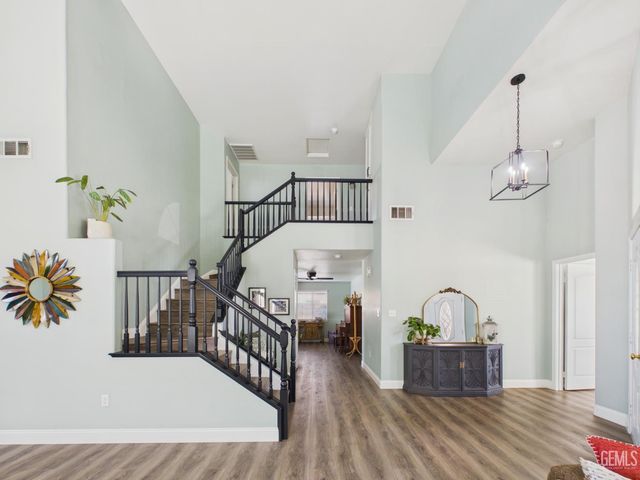 12000 Stonington Street, Bakersfield, CA 93312