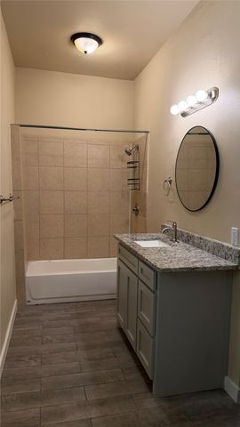 5208 E side Avenue 1, Dallas, TX 75214